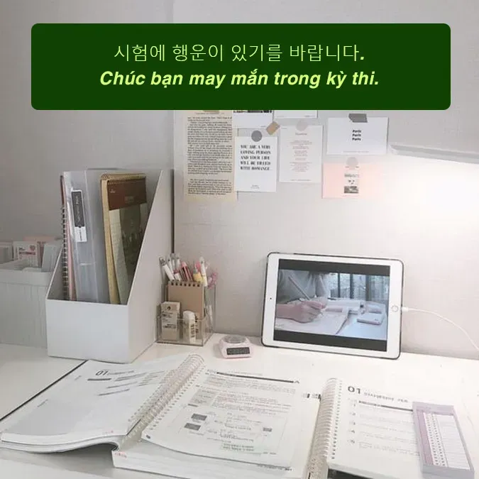 Thơ ca mang lại sự nhẹ nhàng và khích lệ tinh thần cho các sĩ tử