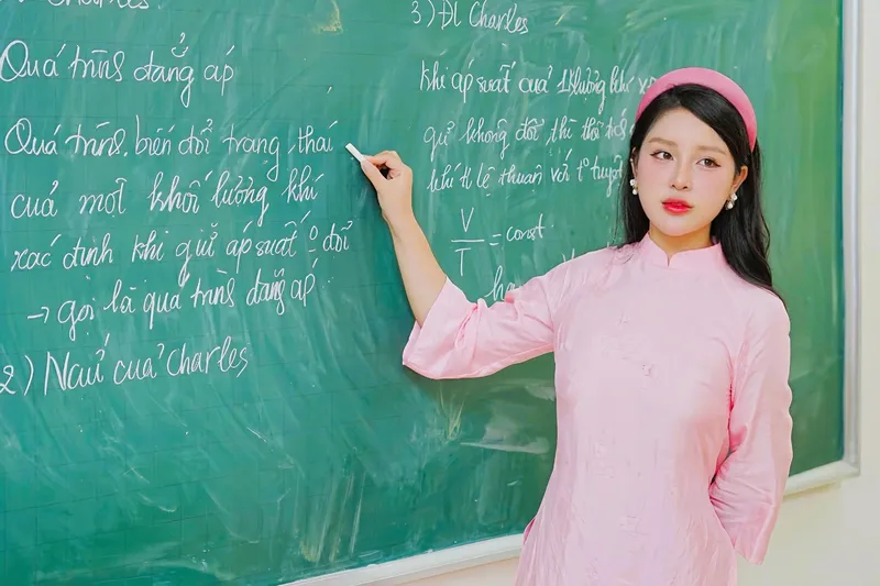 Những lời chúc cô giáo ý nghĩa giúp khởi đầu năm học đầy hứng khởi