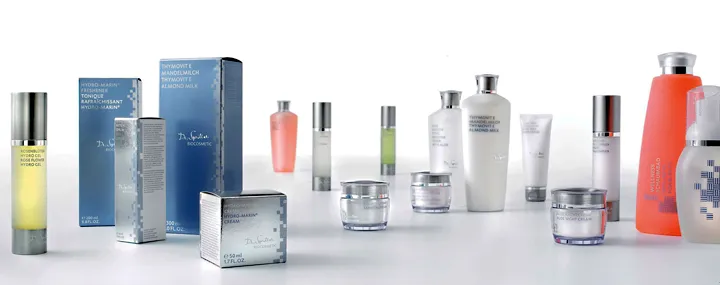 Lựa chọn mỹ phẩm phù hợp với sở thích của sếp nữ để món quà thêm phần ý nghĩa