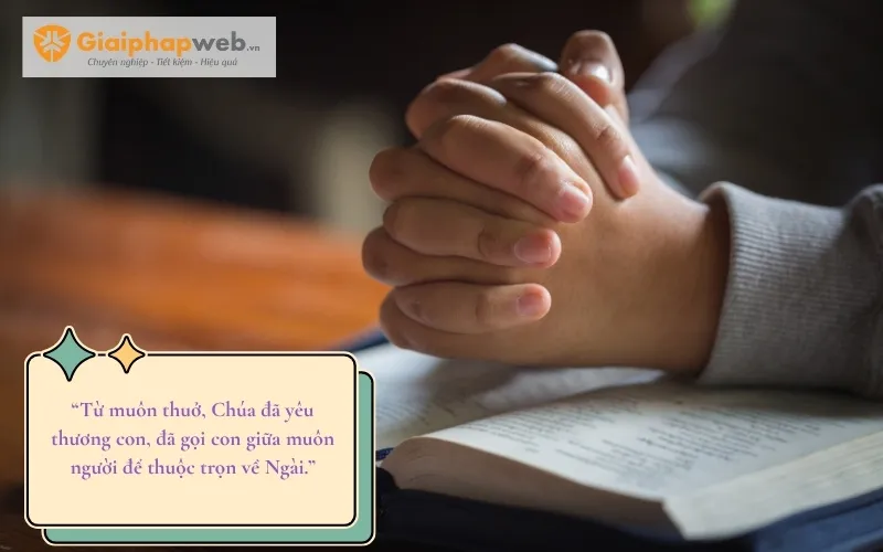 Những món quà tinh tế kèm lời chúc chân thành luôn mang lại niềm vui cho các vị mục tử