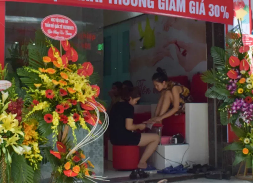 Những lời chúc mừng khai trương tiệm nail.