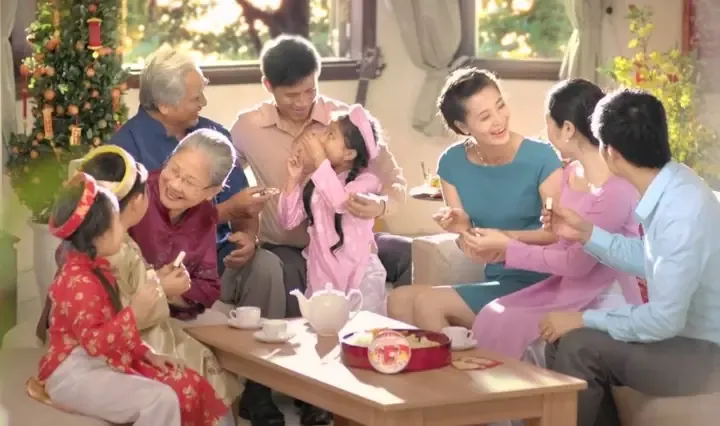 Dạy trẻ những câu chúc Tết hay là cách gìn giữ văn hóa gia đình