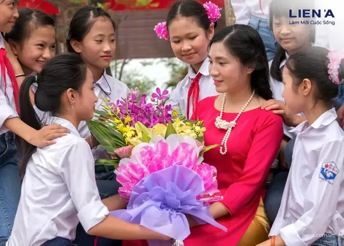 Hình ảnh minh họa về sự kính trọng dành cho thầy cô qua những lời chúc hay