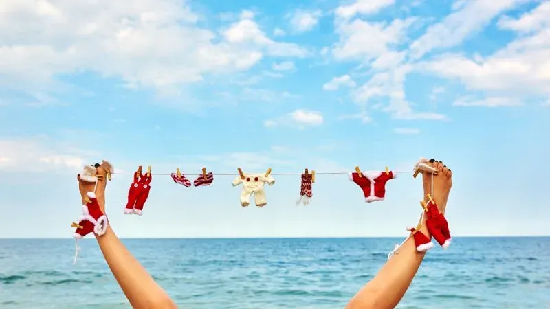 Hình ảnh những khoảnh khắc vui vẻ của cả nhà trong chuyến du lịch biển