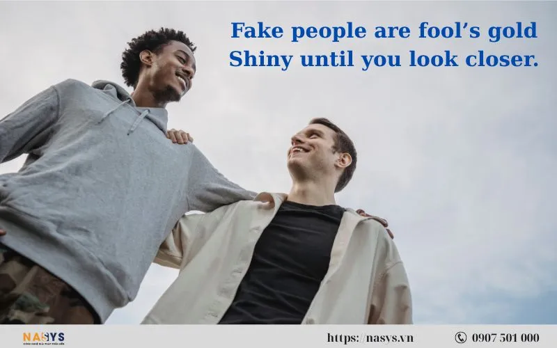 Tuyển tập stt lòng người giả tạo bằng tiếng Anh ý nghĩa