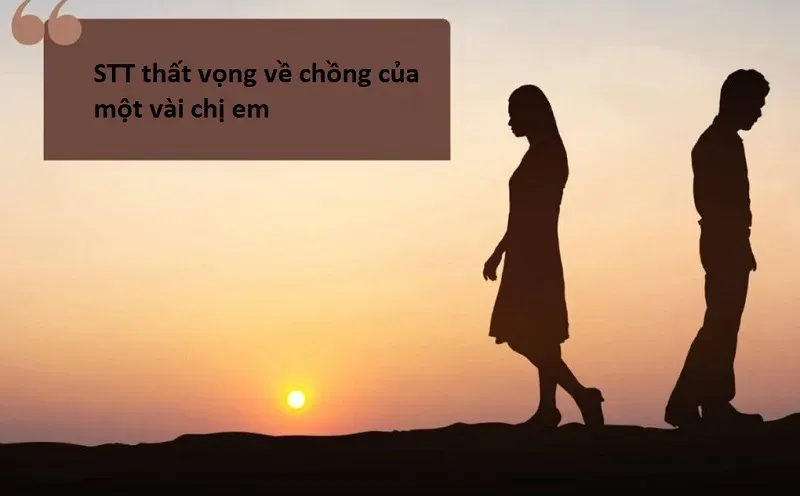 Người phụ nữ buồn phiền trong căn phòng vắng lặng thể hiện sự thất vọng về hôn nhân