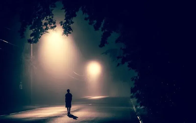 STT về đêm chất ngắn gọn khiến ai đọc cũng SUY