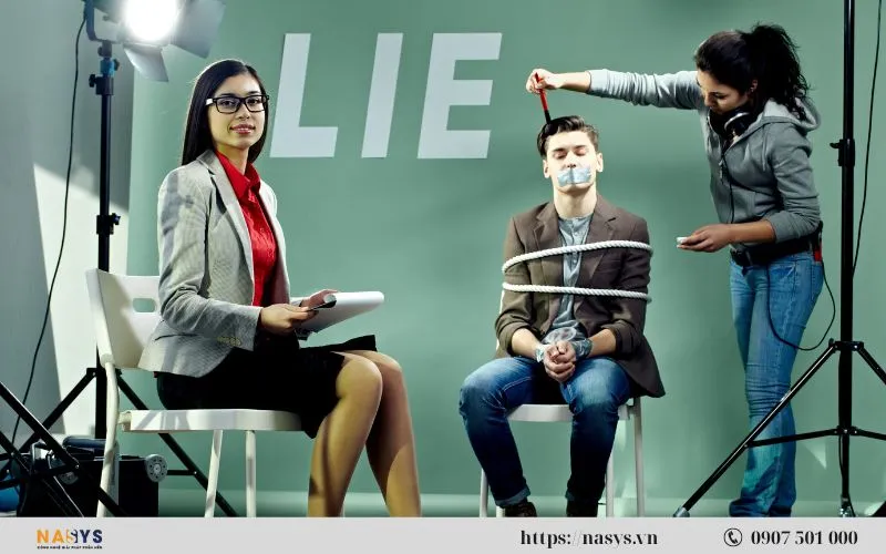 Trực giác của phụ nữ luôn là khắc tinh của mọi lời nói dối