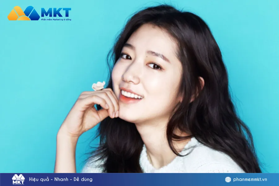 Nụ cười của người vợ luôn là nguồn cảm hứng và sức mạnh cho người chồng