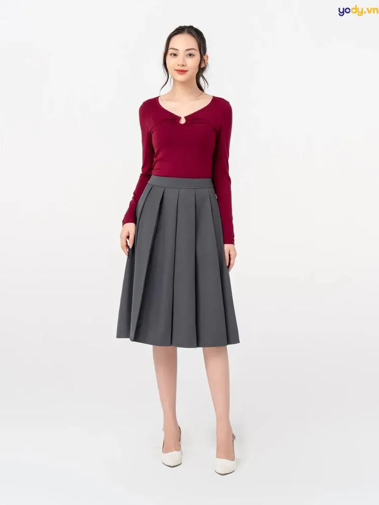 Vẻ đẹp vượt thời gian của những chiếc áo đỏ luôn là lựa chọn hàng đầu của phái đẹp