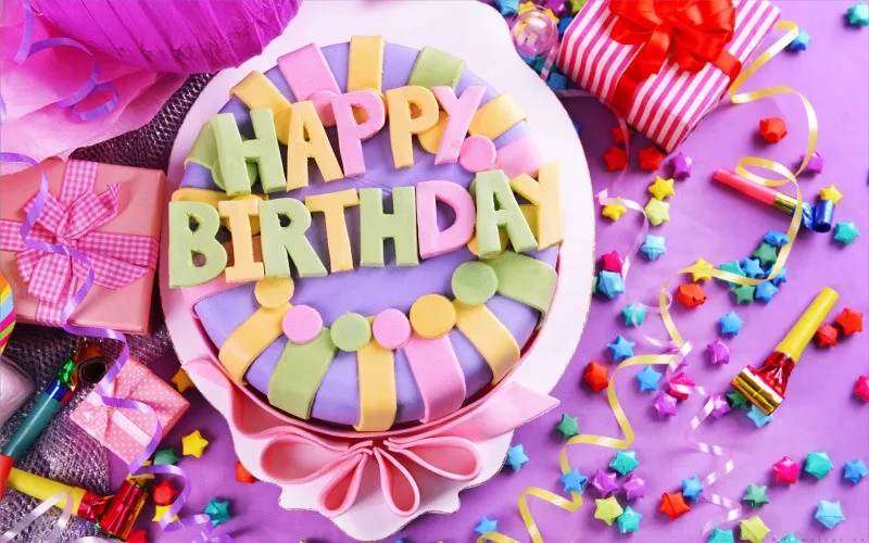 Tấm thiệp trang trí đẹp mắt với lời chúc mừng sinh nhật anh trai hài hước và độc đáo