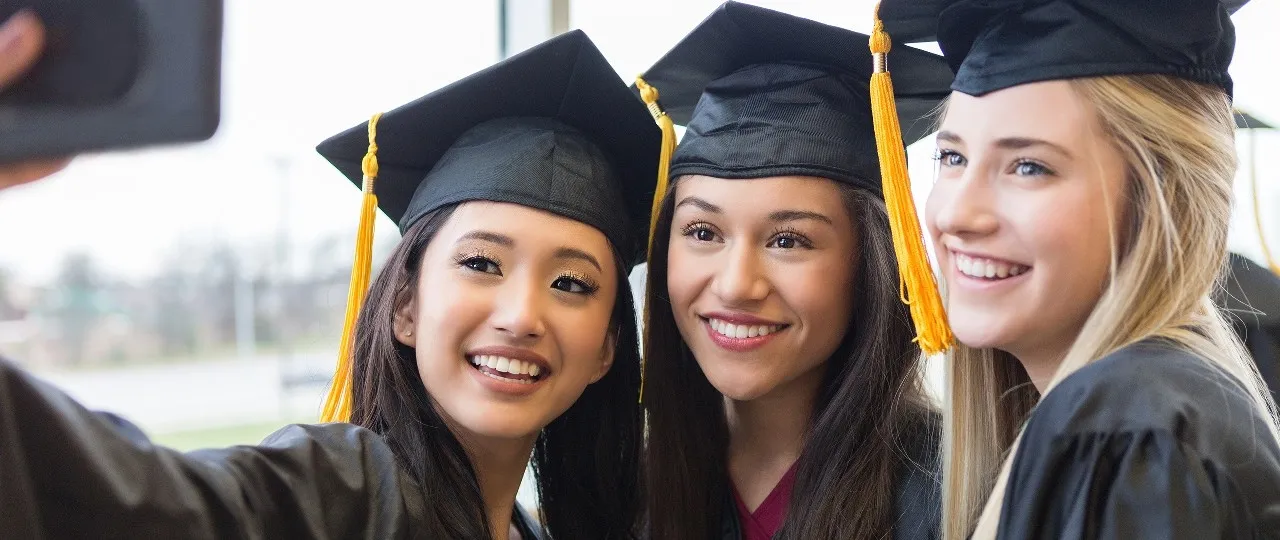 Lời chúc tốt nghiệp bằng tiếng Anh sang trọng và hiện đại nhất