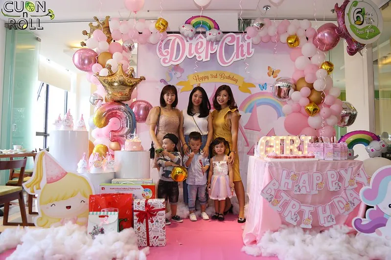 Hướng dẫn trang trí không gian sinh nhật ấm cúng cho gia đình