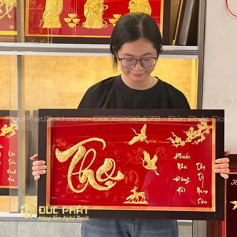 Tranh chữ Thọ và đôi chim Hạc dát vàng thể hiện sự trường thọ