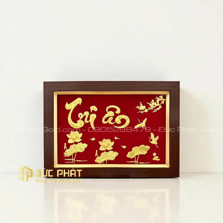 Tranh hoa sen chữ Tri Ân sang trọng thể hiện tình cảm của học trò dành cho cô giáo