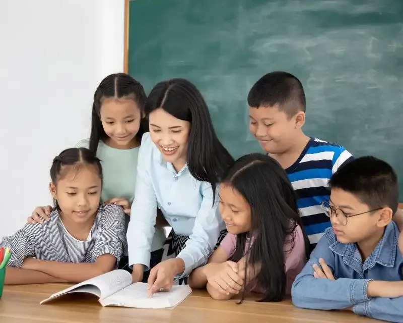 Món quà tri ân kèm lời chúc 20/11 chân thành