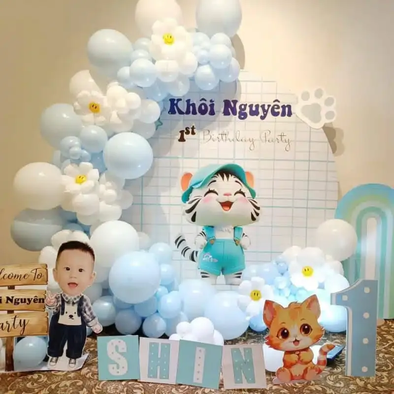 Tiệc sinh nhật Khôi Nguyên 1 tuổi rực rỡ sắc màu