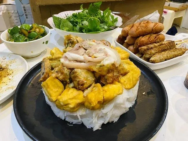 Mẫu bánh sinh nhật mắm tôm bún đậu mắm tôm sáng tạo