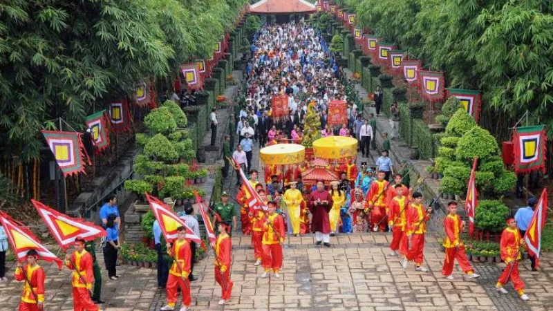 Những nét chữ thư pháp điêu luyện tái hiện thiên hùng ca dựng nước của cha ông