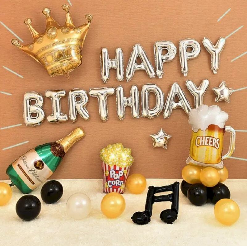 Hình ảnh ly rượu trang trí tiệc chúc mừng sinh nhật