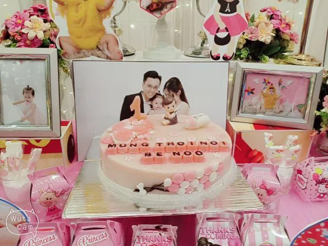 Bánh sinh nhật thôi nôi với nhân flan và dừa