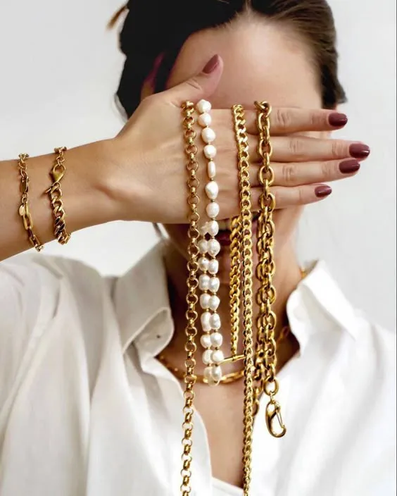 Trang sức vàng bạc là món quà tặng bạn gái ý nghĩa tôn vinh vẻ đẹp phái nữ