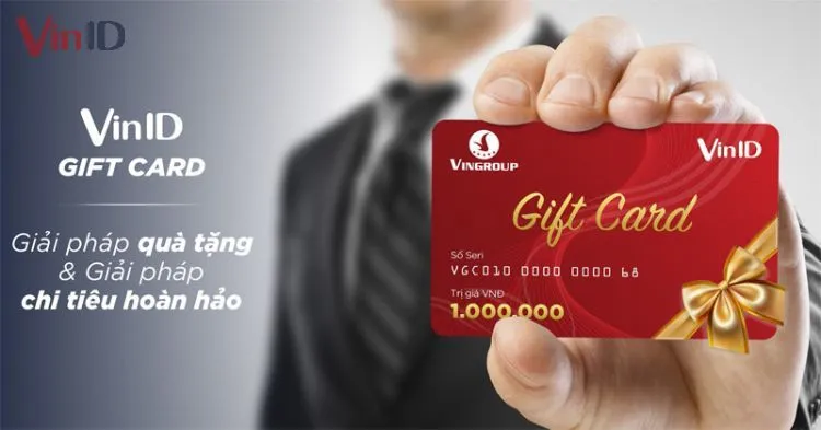 Thẻ Gift Card và hoa tươi là lựa chọn quà tặng thực tế cho bạn gái mới quen