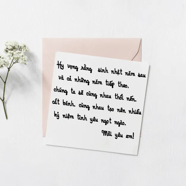 Hoa baby trắng kềm thiệp hồng lãng mạn