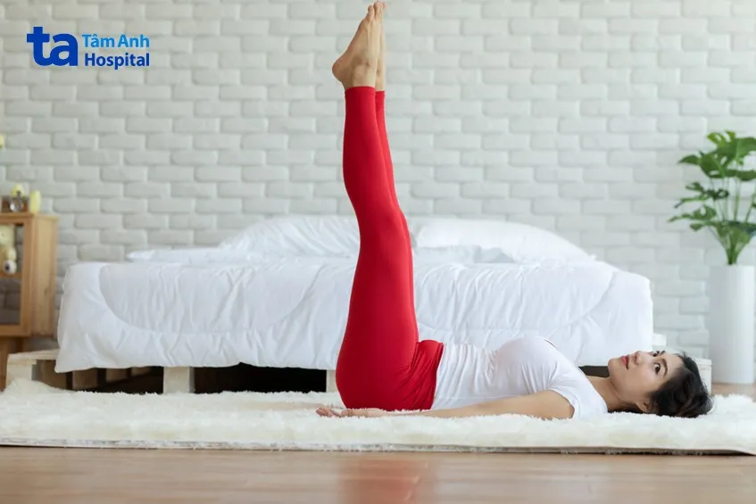 bài tập động tác nâng chân