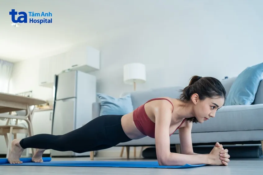 bài tập động tác plank