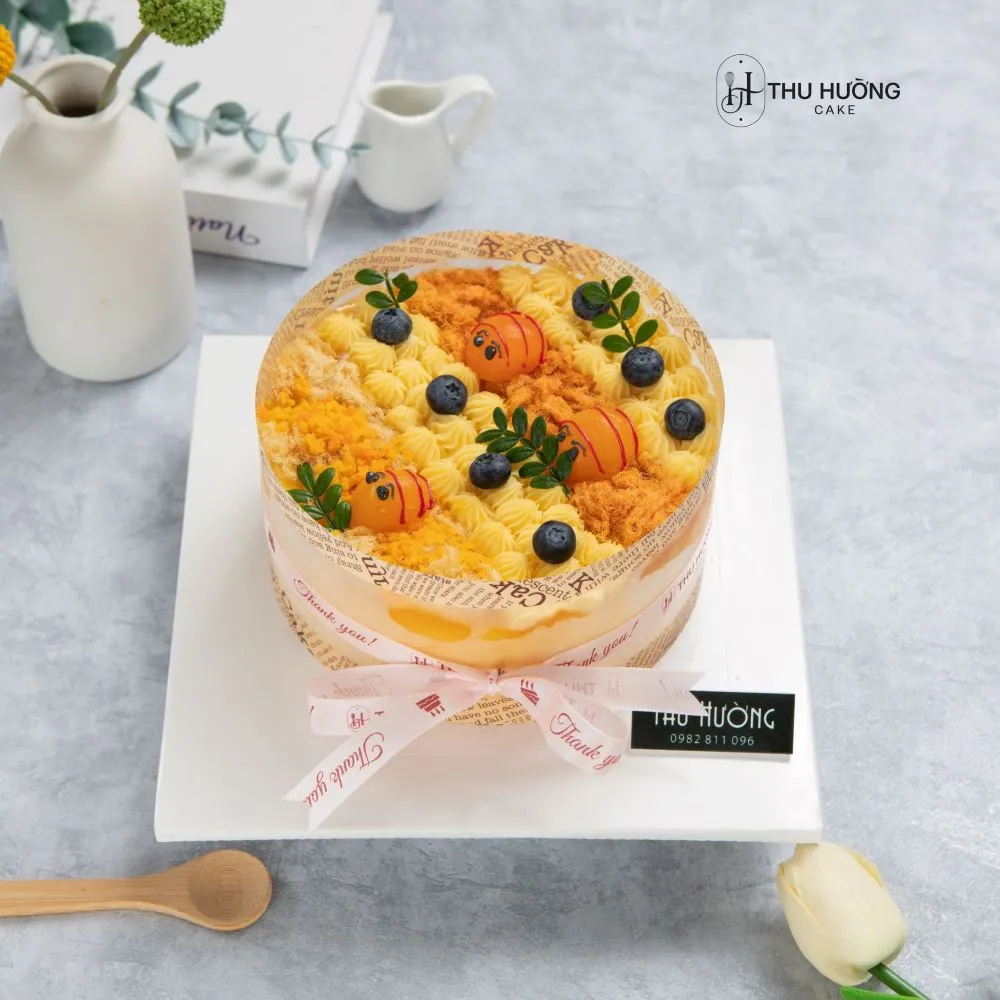 Bánh bông lan trứng muối tại Hà Nội Thu Hường Cake