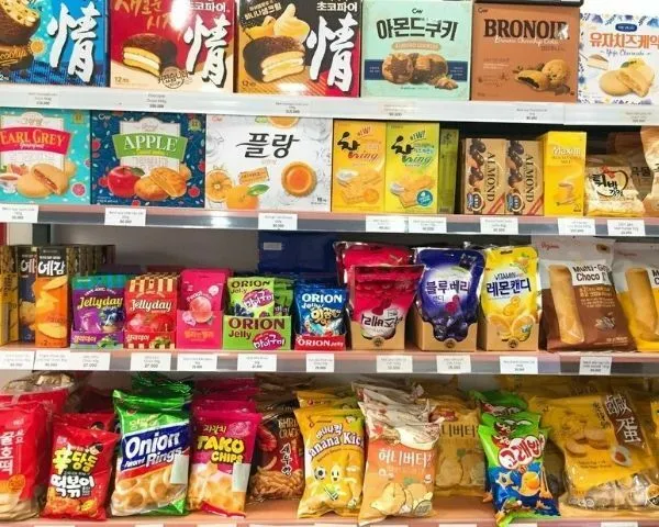 Bánh kẹo nhập khẩu cao cấp món quà ngọt ngào cho gia đình