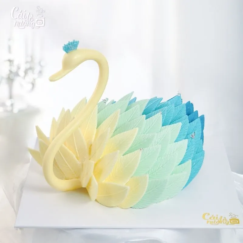 banh sinh nhat 18 tuoi 13