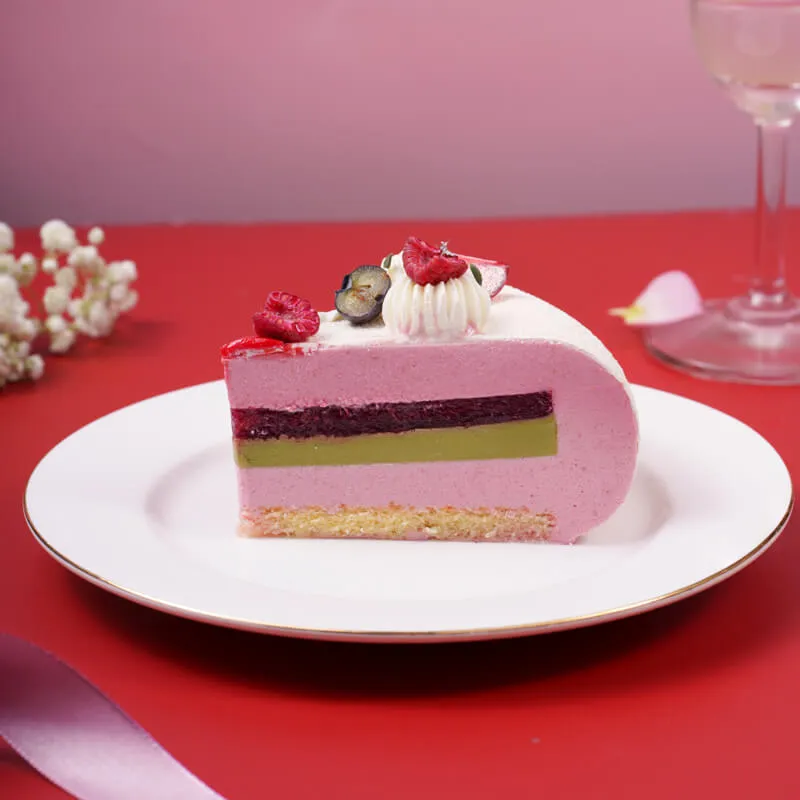 Bánh Entremet Chéri Lady với cherry tươi và chocolate