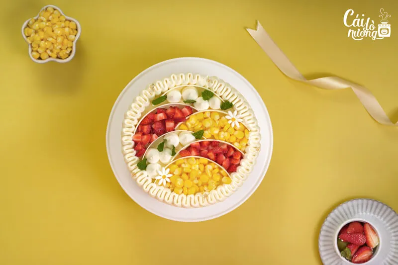 Bánh kem bắp truyền thống trang trí phong cách hiện đại cho ngày 8/3