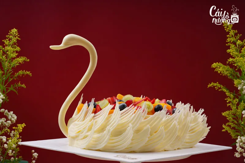 Bánh kem bắp tạo hình thiên nga kiêu sa quà tặng 8/3 độc đáo