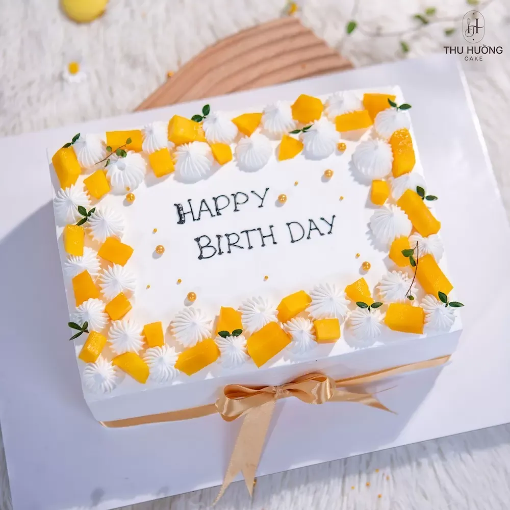 Bánh kem mừng sinh nhật công ty hình chữ nhật kích thước lớn phù hợp cho đông nhân viên
