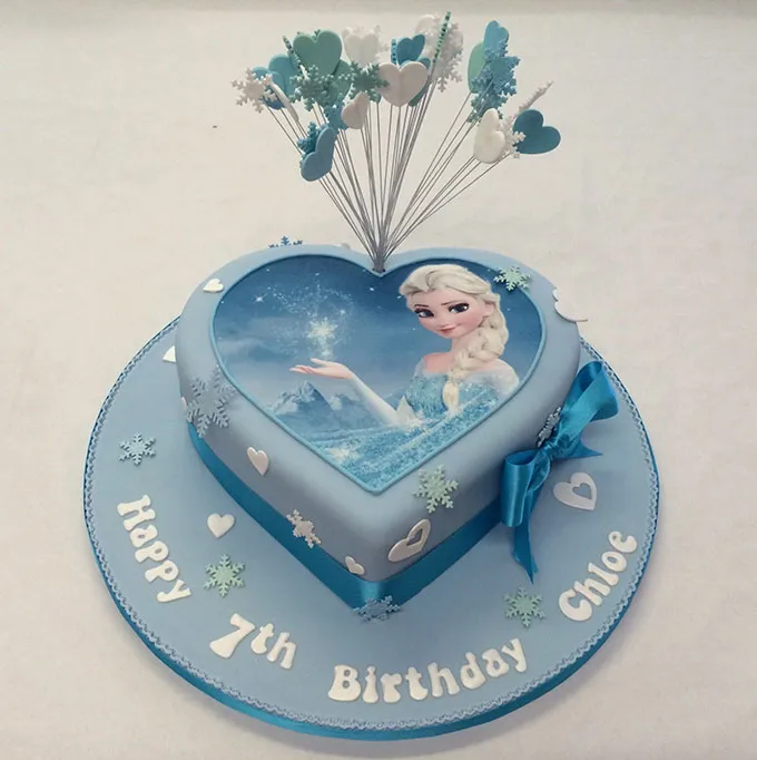 Bánh sinh nhật hình trái tim chủ đề Elsa lãng mạn