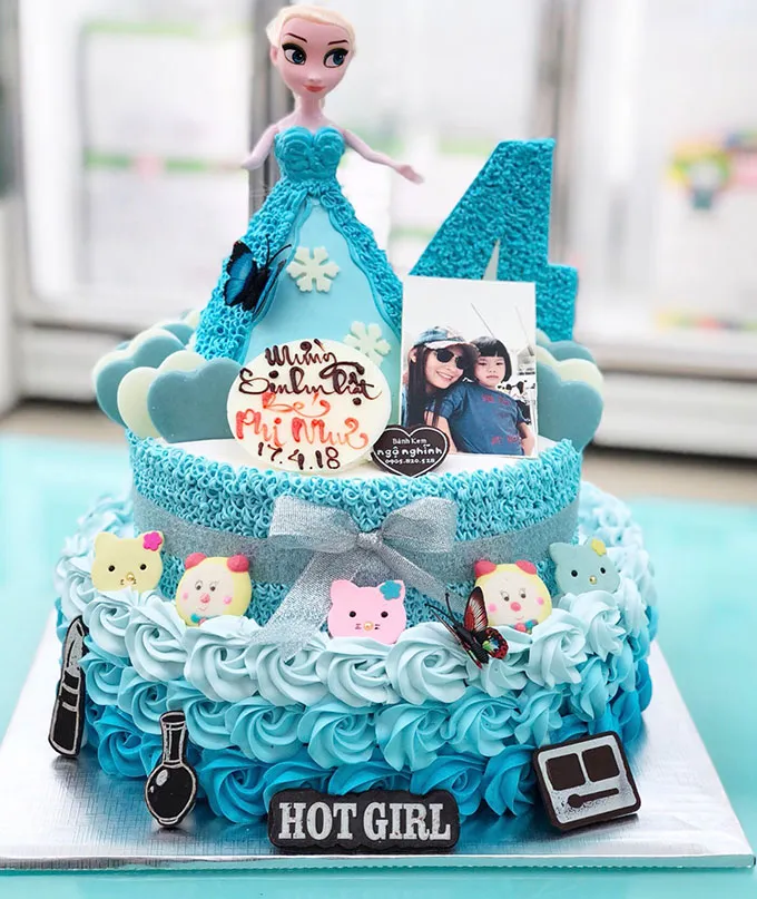 Đặt ảnh bé lên bánh kem sinh nhật Elsa