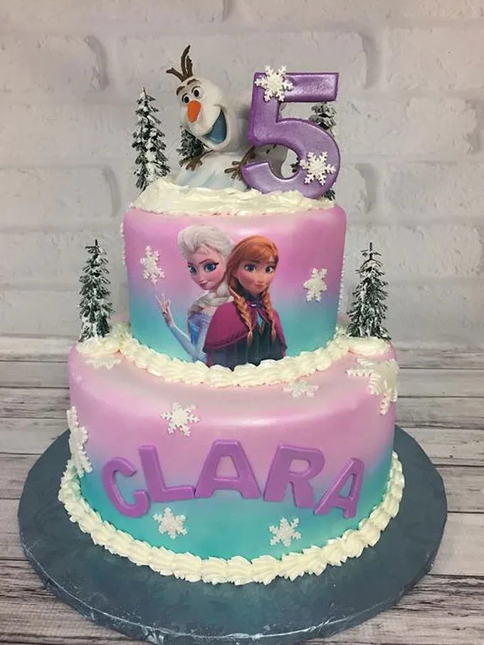 Bánh sinh nhật Elsa Anna phối màu Pastel hiện đại