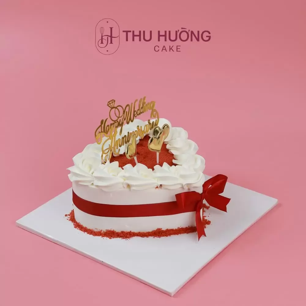 Bánh Sinh Nhật Hình Trái Tim Tone Đỏ Đẹp