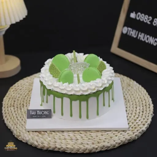 Bánh sinh nhật rút tiền màu xanh nổi bật