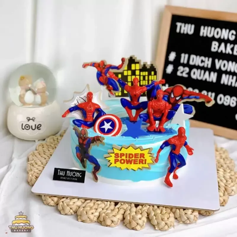 Bánh Sinh Nhật Siêu Nhân Cực Ngầu