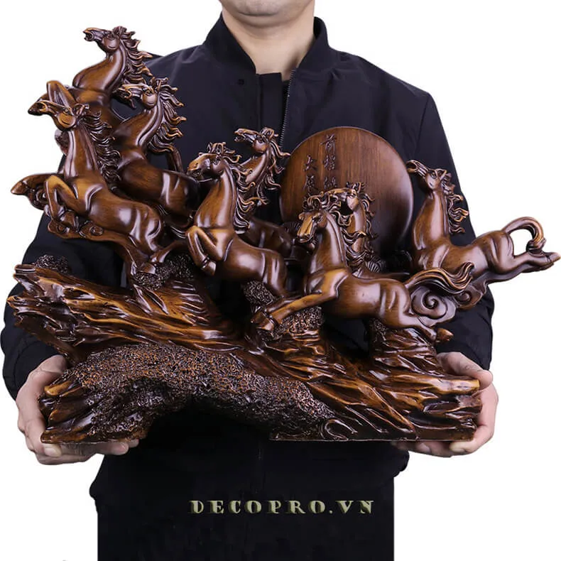 Tượng mã đáo thành công làm quà tặng cho sếp nam