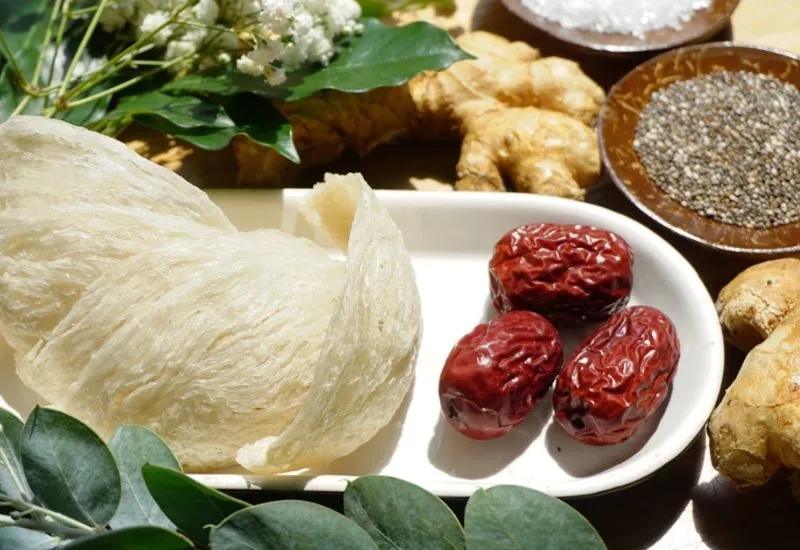 Hộp yến sào thượng hạng là món quà biếu sang trọng bậc nhất