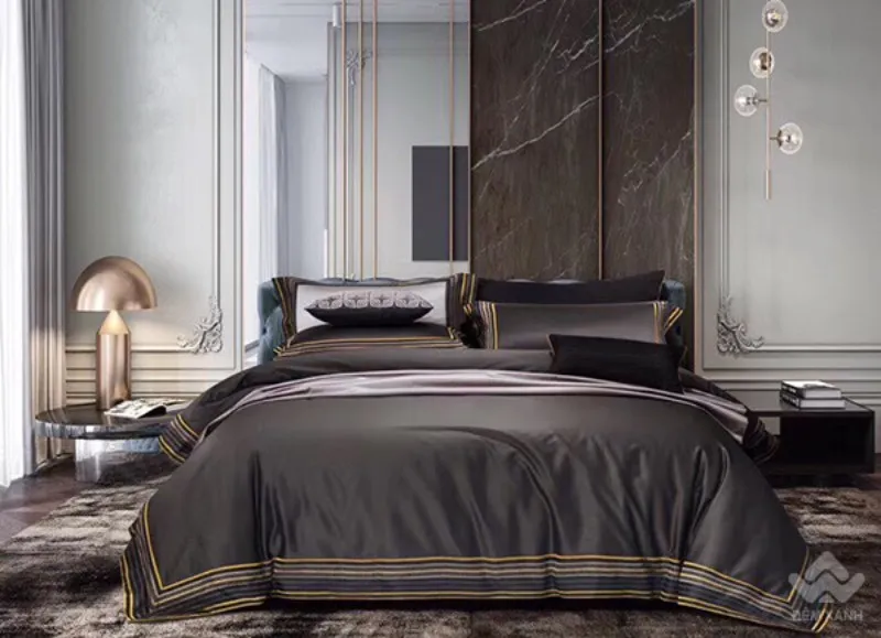 Phòng ngủ trở nên sang trọng hơn với bộ chăn ga gối đệm cao cấp mùa lễ hội.