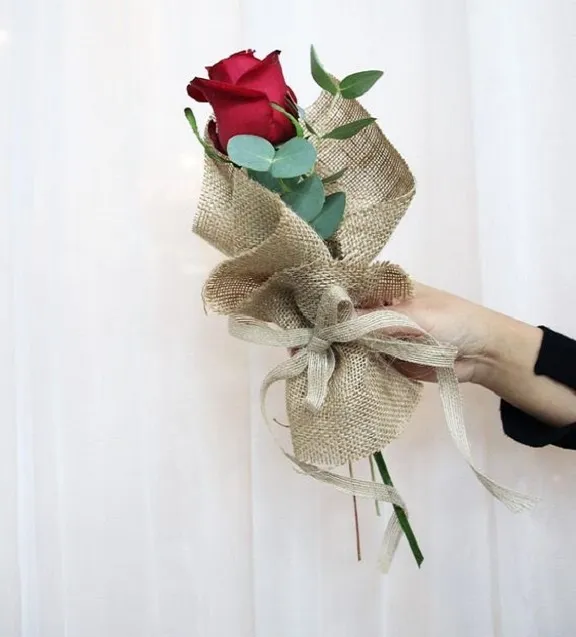 Hoa hồng phong cách Hàn Quốc thanh lịch cho những buổi hẹn đầu tiên