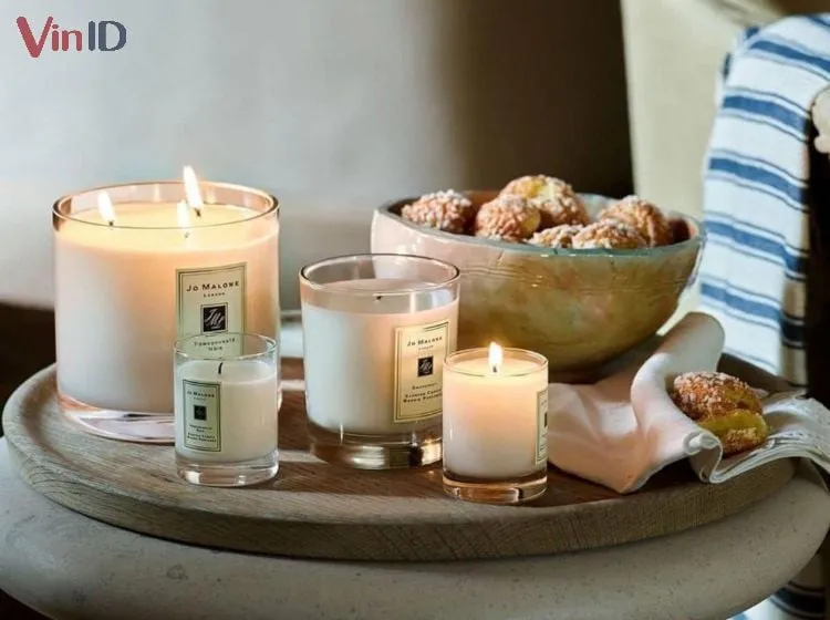 Nến thơm giúp không gian của nàng thêm phần ấm áp và lãng mạn