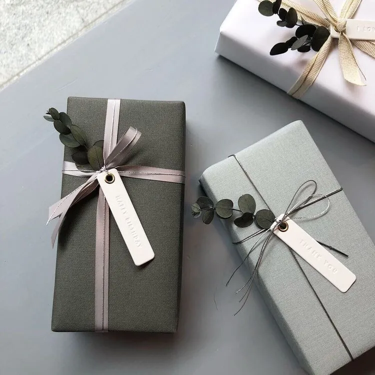 Mẹo gói quà khi thiếu giấy nhưng vẫn đảm bảo sự sang trọng