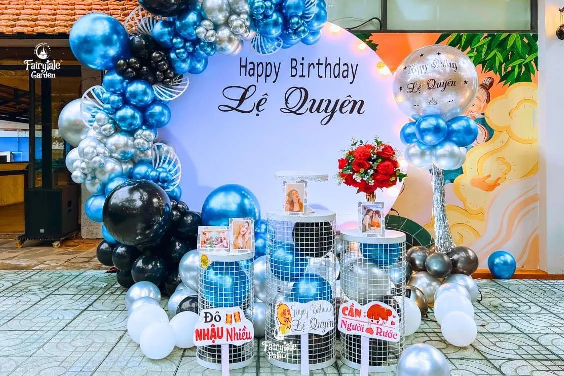 Đồ trang trí sinh nhật với nhiều lựa chọn backdrop, khung sắt và phụ kiện